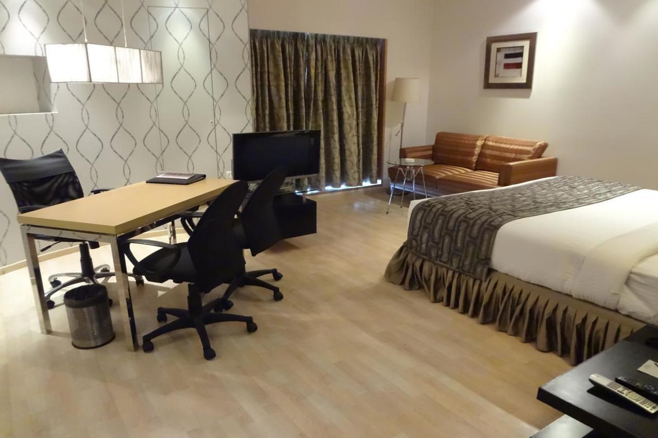Hotel Satkar Residency Thane Eksteriør billede