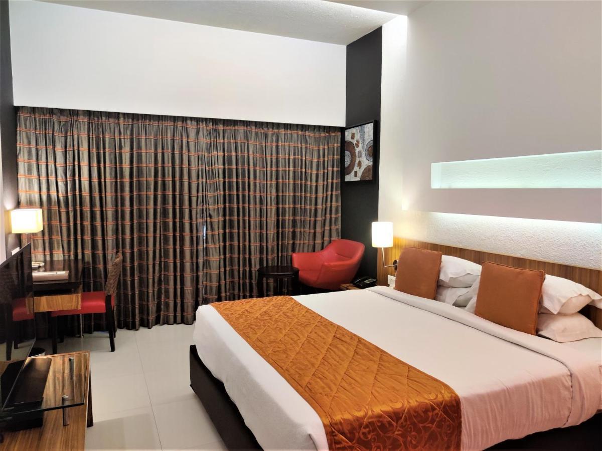 Hotel Satkar Residency Thane Eksteriør billede