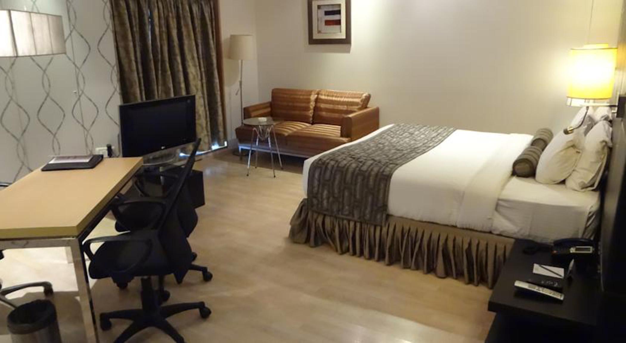 Hotel Satkar Residency Thane Eksteriør billede