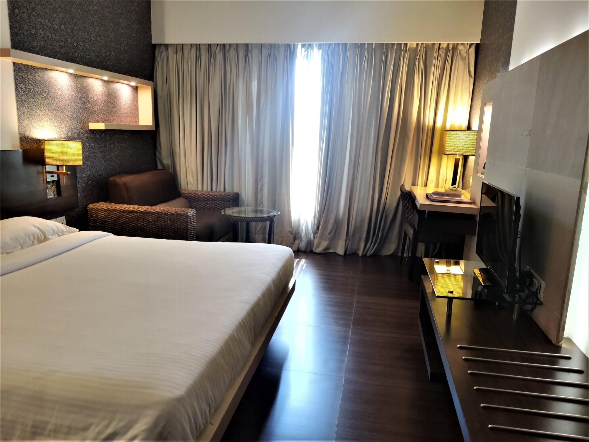Hotel Satkar Residency Thane Eksteriør billede