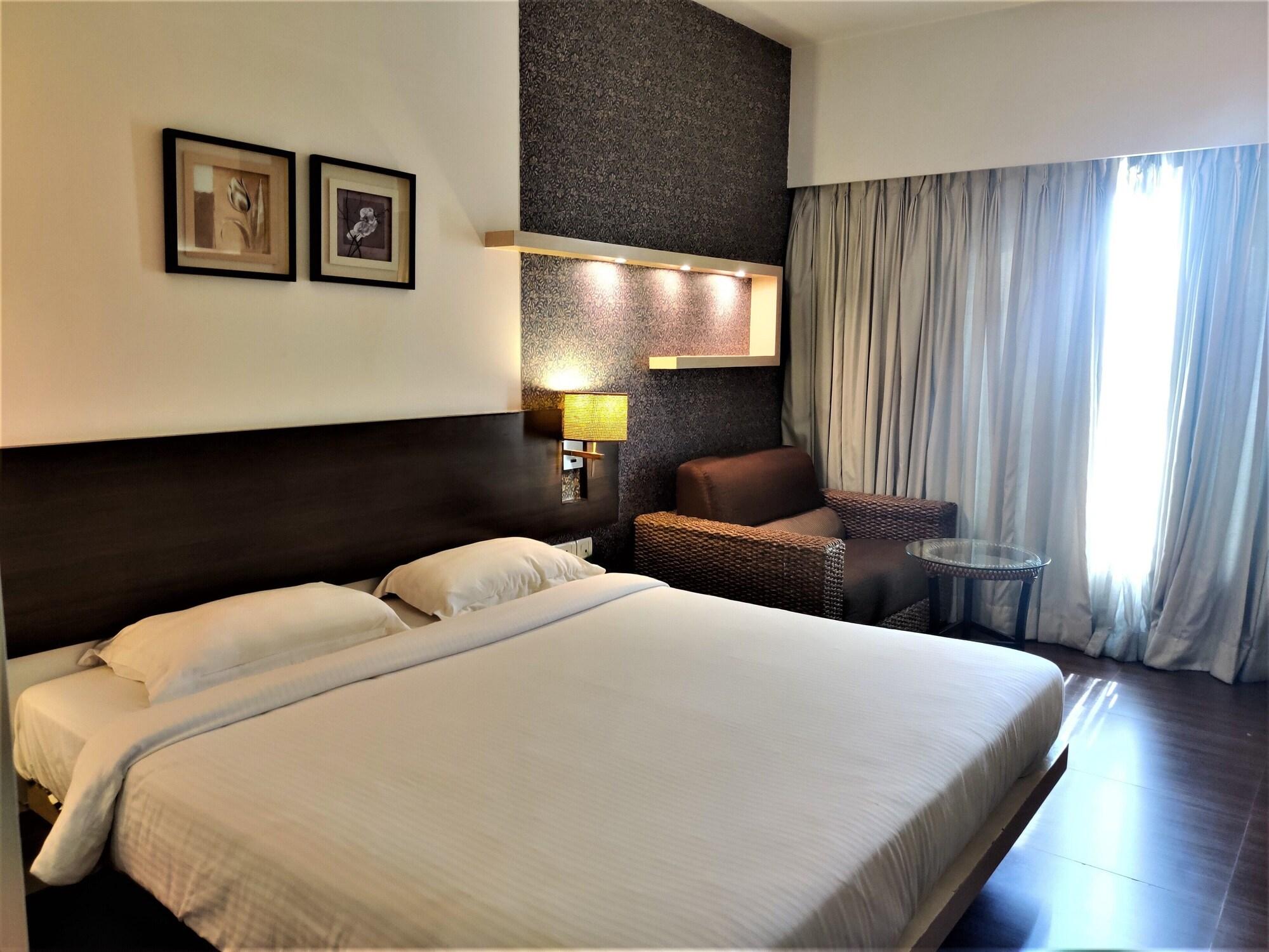Hotel Satkar Residency Thane Eksteriør billede