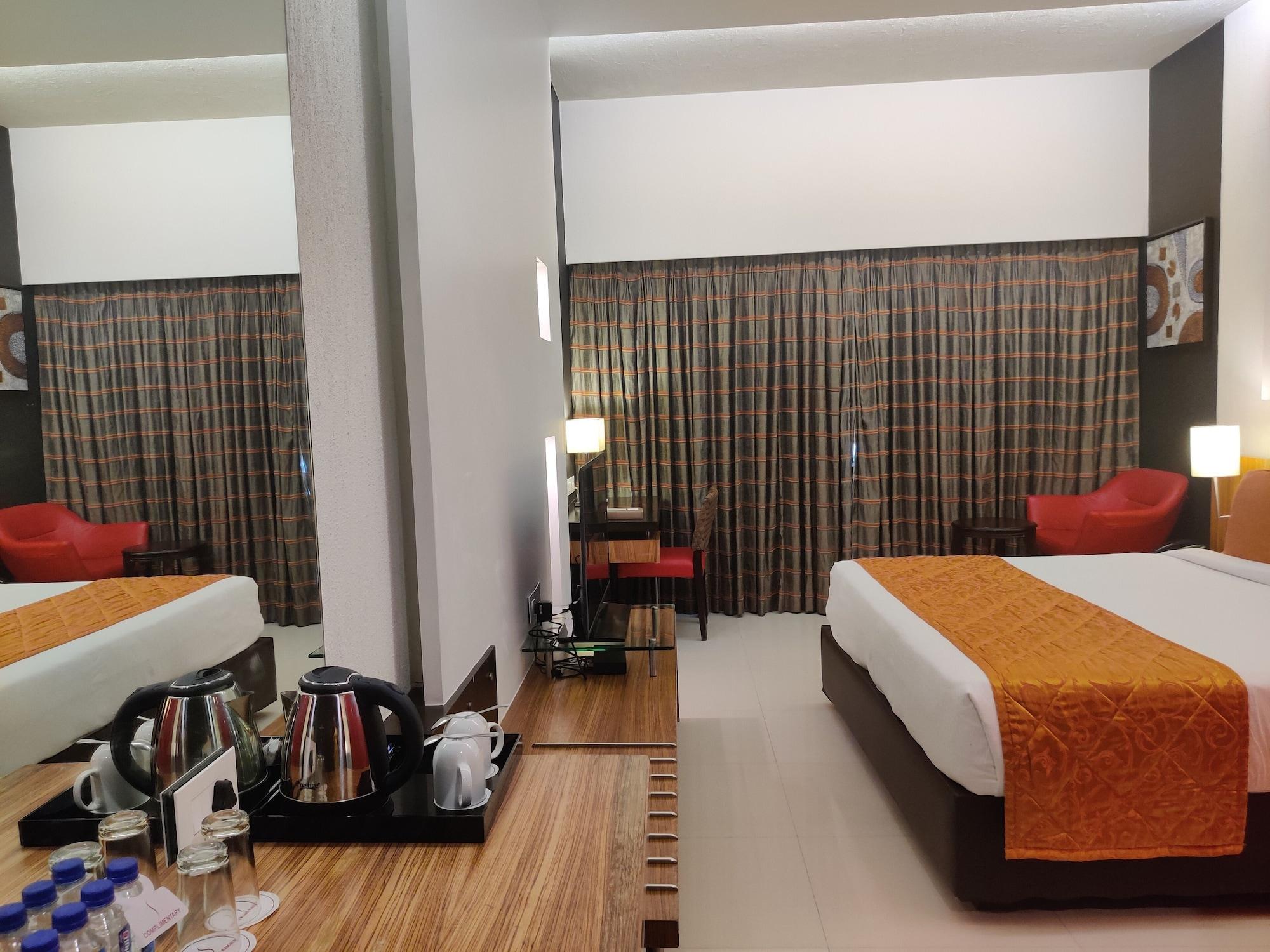Hotel Satkar Residency Thane Eksteriør billede