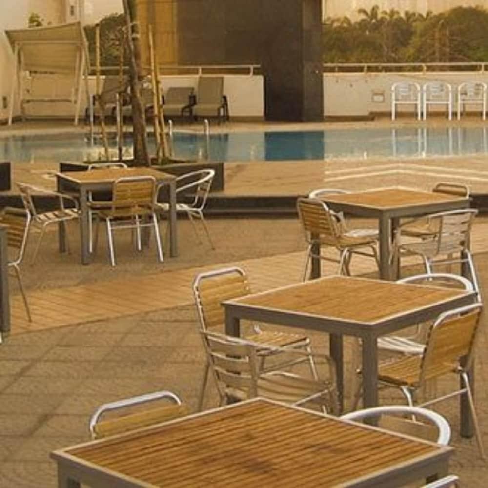 Hotel Satkar Residency Thane Eksteriør billede