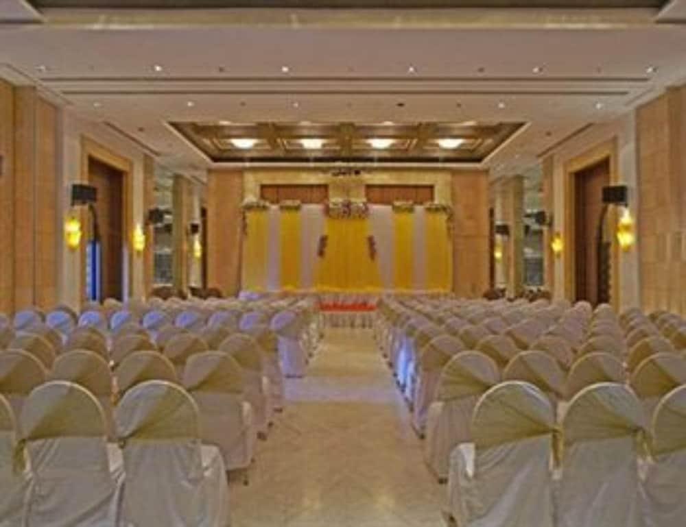 Hotel Satkar Residency Thane Eksteriør billede