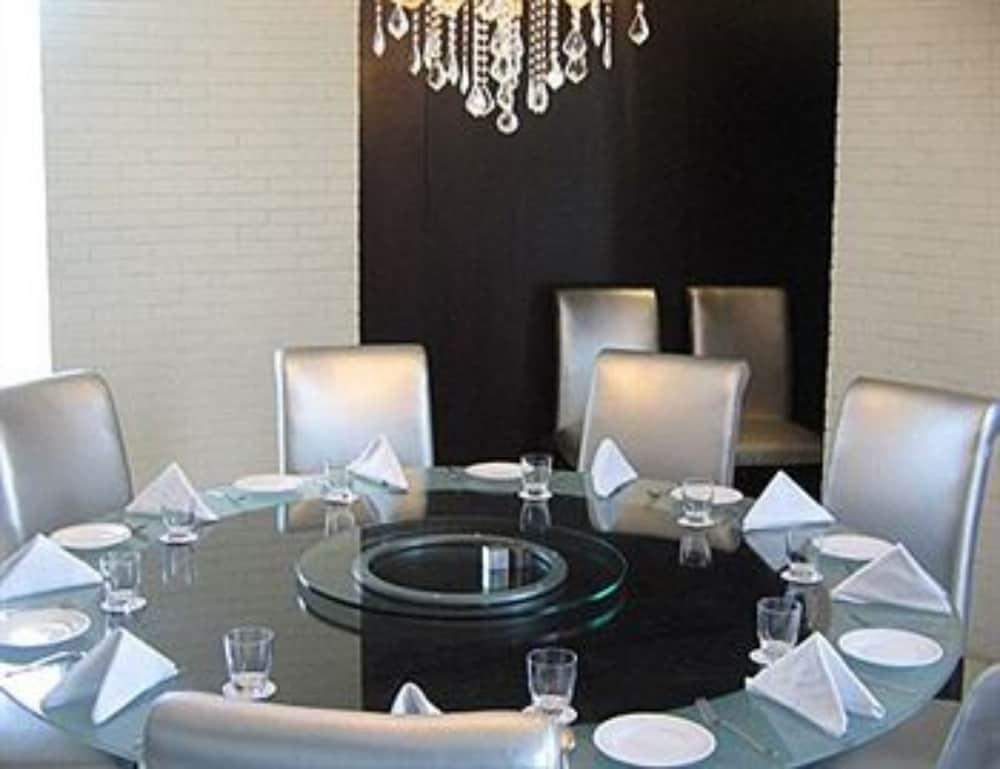 Hotel Satkar Residency Thane Eksteriør billede