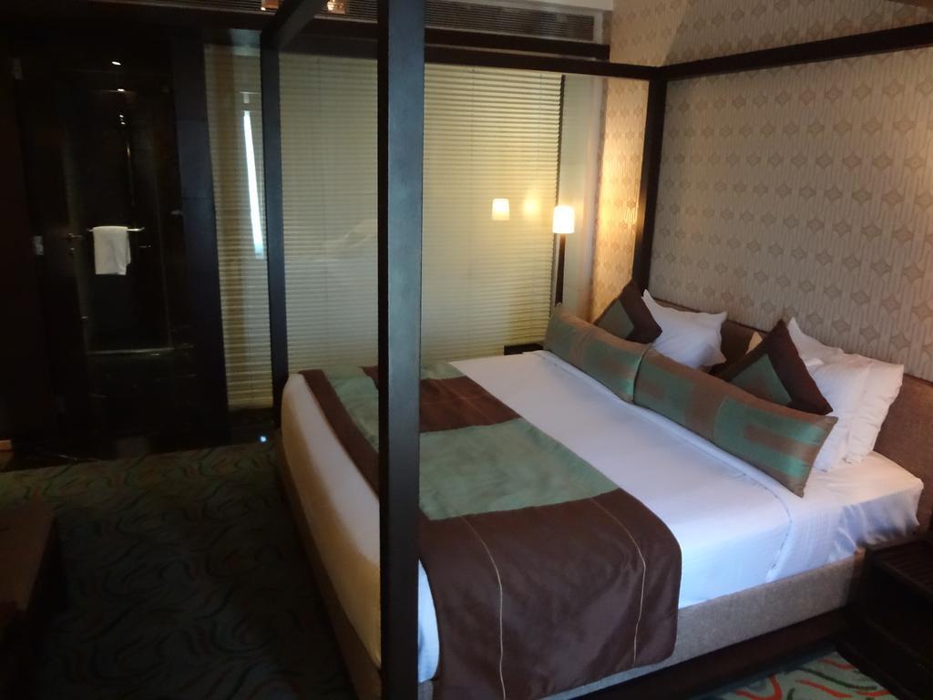 Hotel Satkar Residency Thane Eksteriør billede